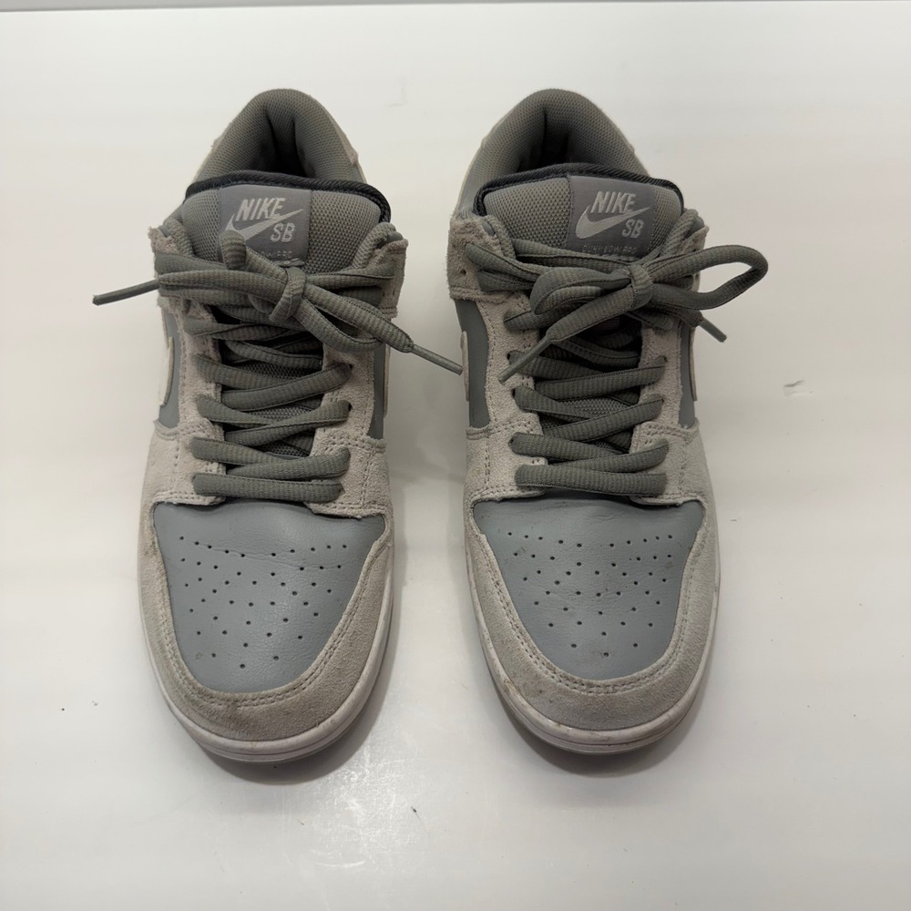 Nike SB Dunk Low Pro Wolf Grey Suede Sneakers AR0718-110 Mens 7 Womens 8.5
